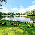 Parkside Апартаменты *
